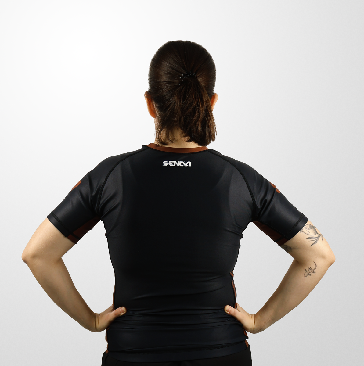Brown Ranked Rashguard  - WOMAN